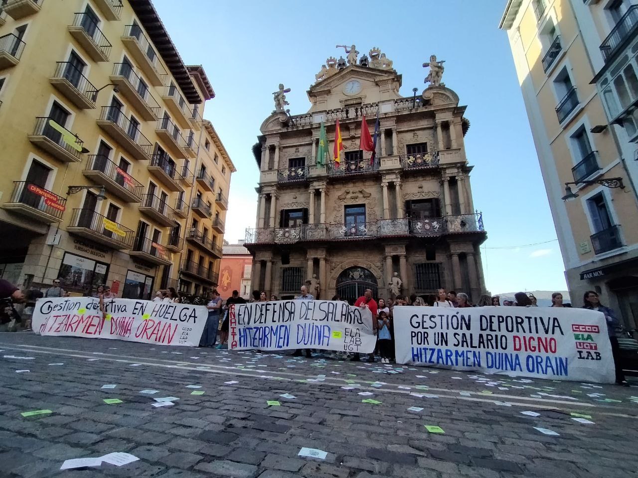 Numerosas piscinas deben cerrar en Navarra por el éxito de la huelga en Gestión Deportiva