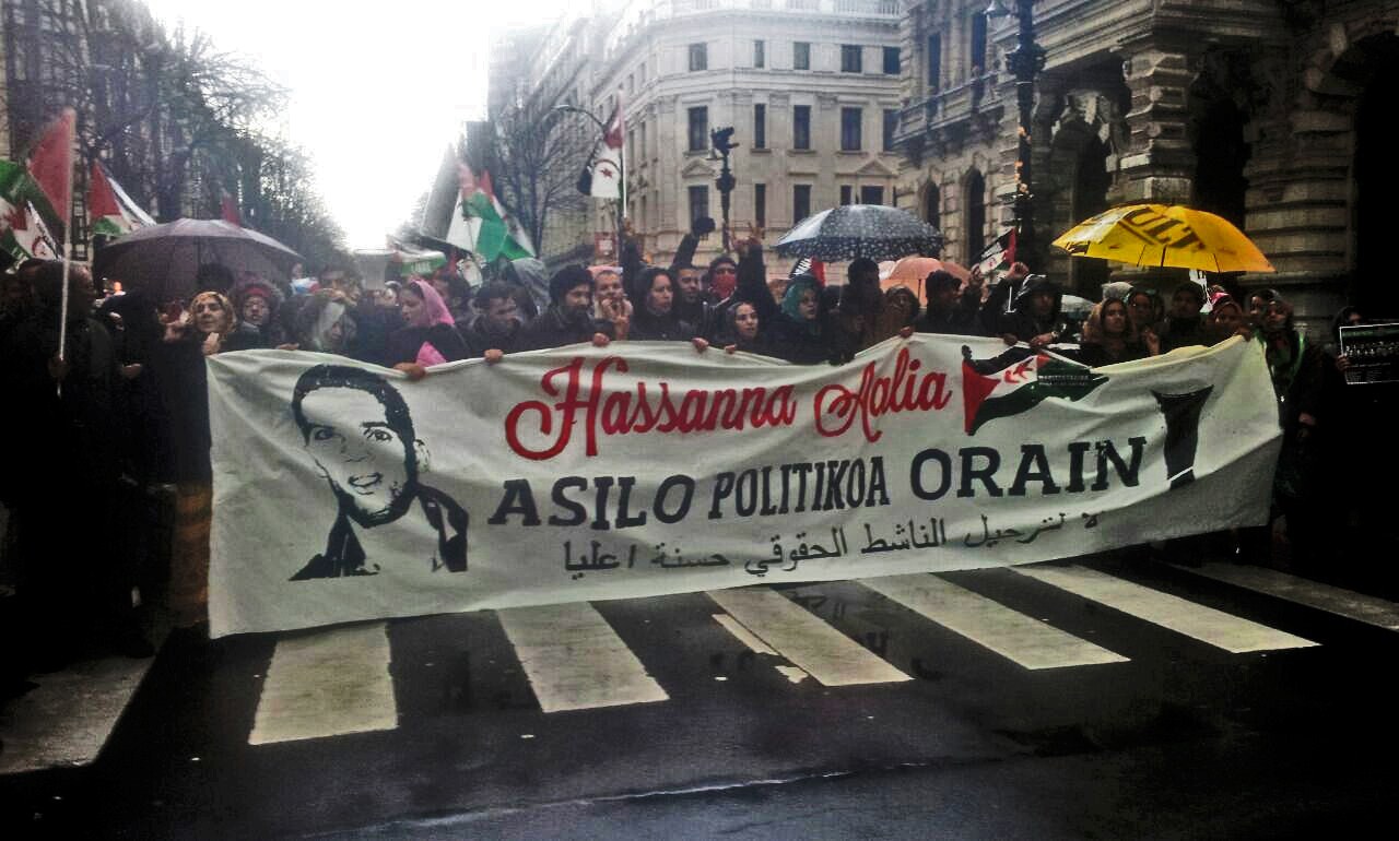 Nutrida manifestación para solicitar asilo político para Hassana Aalia