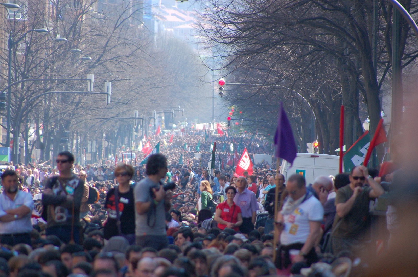 Paro masivo en Hego Euskal Herria contra la reforma laboral y los recortes de derechos