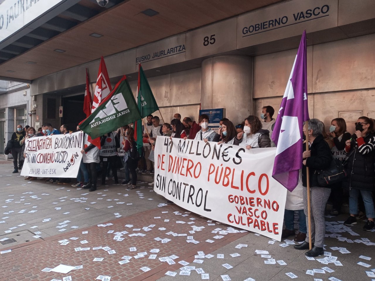 Primera jornada de huelga en el servicio de teleasistencia Beti On ante el bloqueo de la negociación del convenio