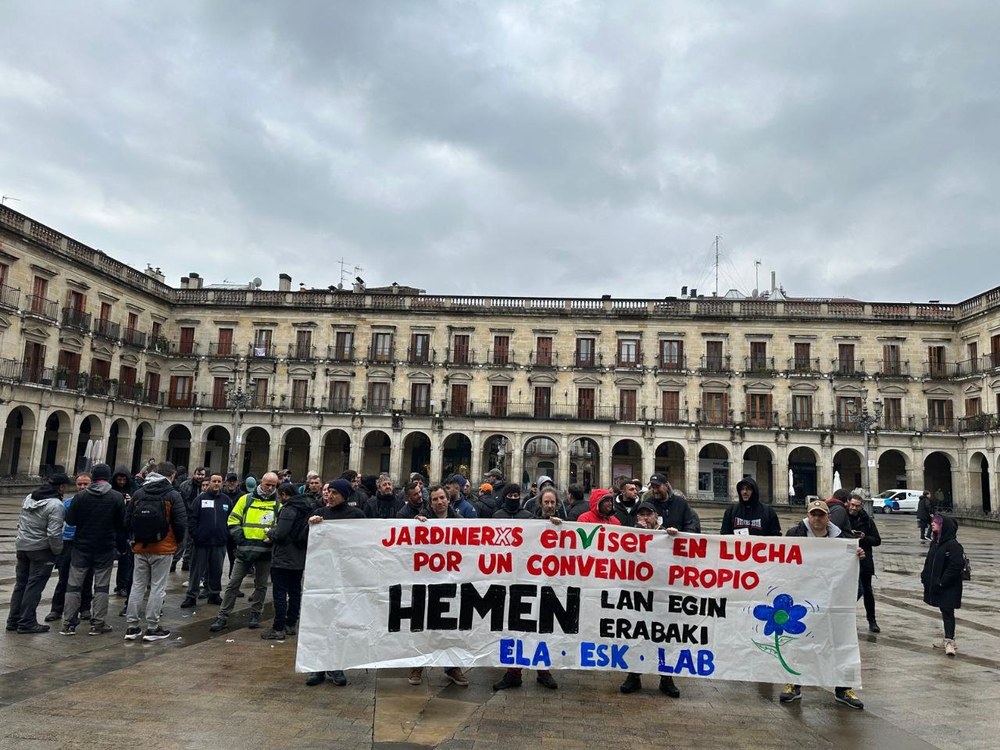 Seguimiento masivo en la primera jornada de huelga indefinida en Enviser