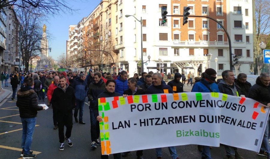 Seguimiento total de la huelga en las líneas Ezkerraldea, Meatzaldea y Enkarterri