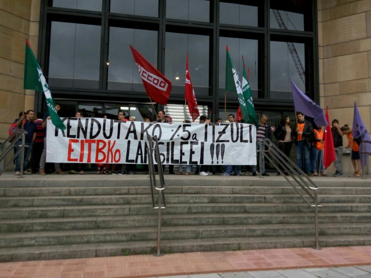 Seguimiento total de los y las trabajadoras de Eusko Irratia. EITB-Ente y EITB-NET al paro convocado para hoy