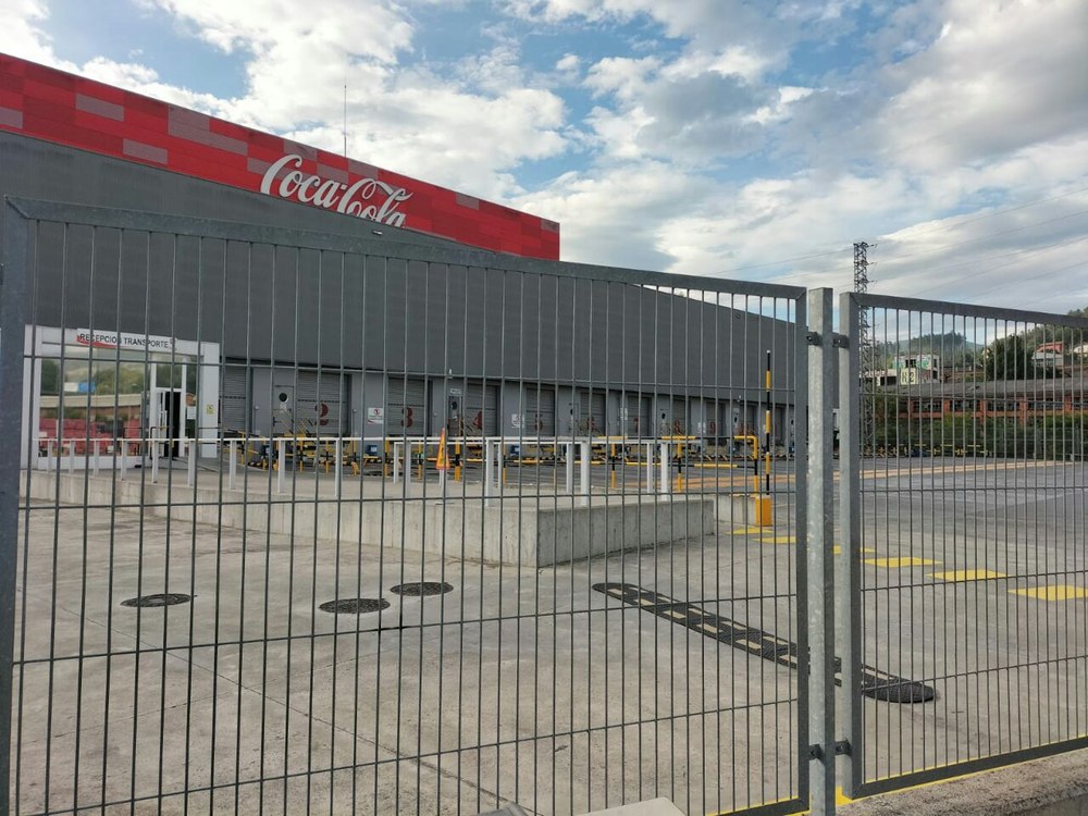 Seguimiento total del primer día de huelga en Coca-Cola Galdakao