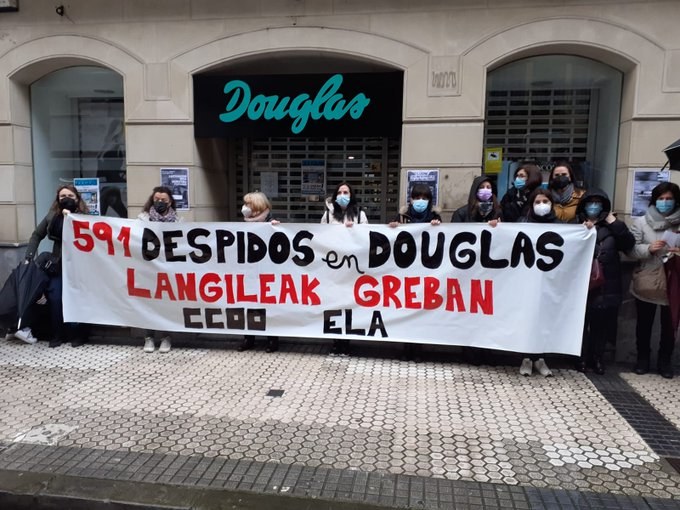 Segundo día de huelga y movilizaciones contra los despidos en perfumerías Douglas