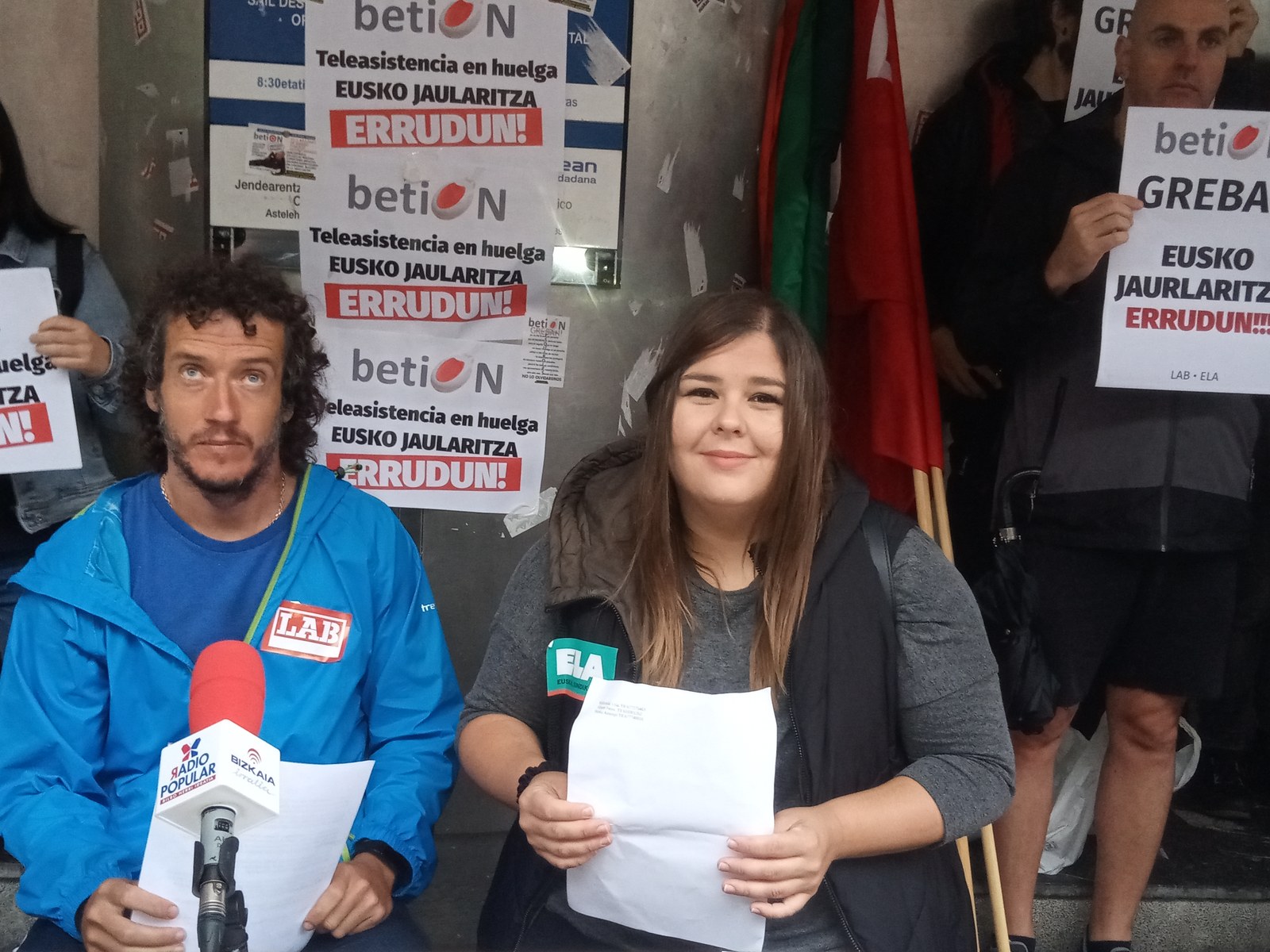 Tras 149 días de huelga, la empresa subcontratada en el servicio de Teleasistencia Beti On del Gobierno Vasco debe asumir una subida salarial conforme al IPC