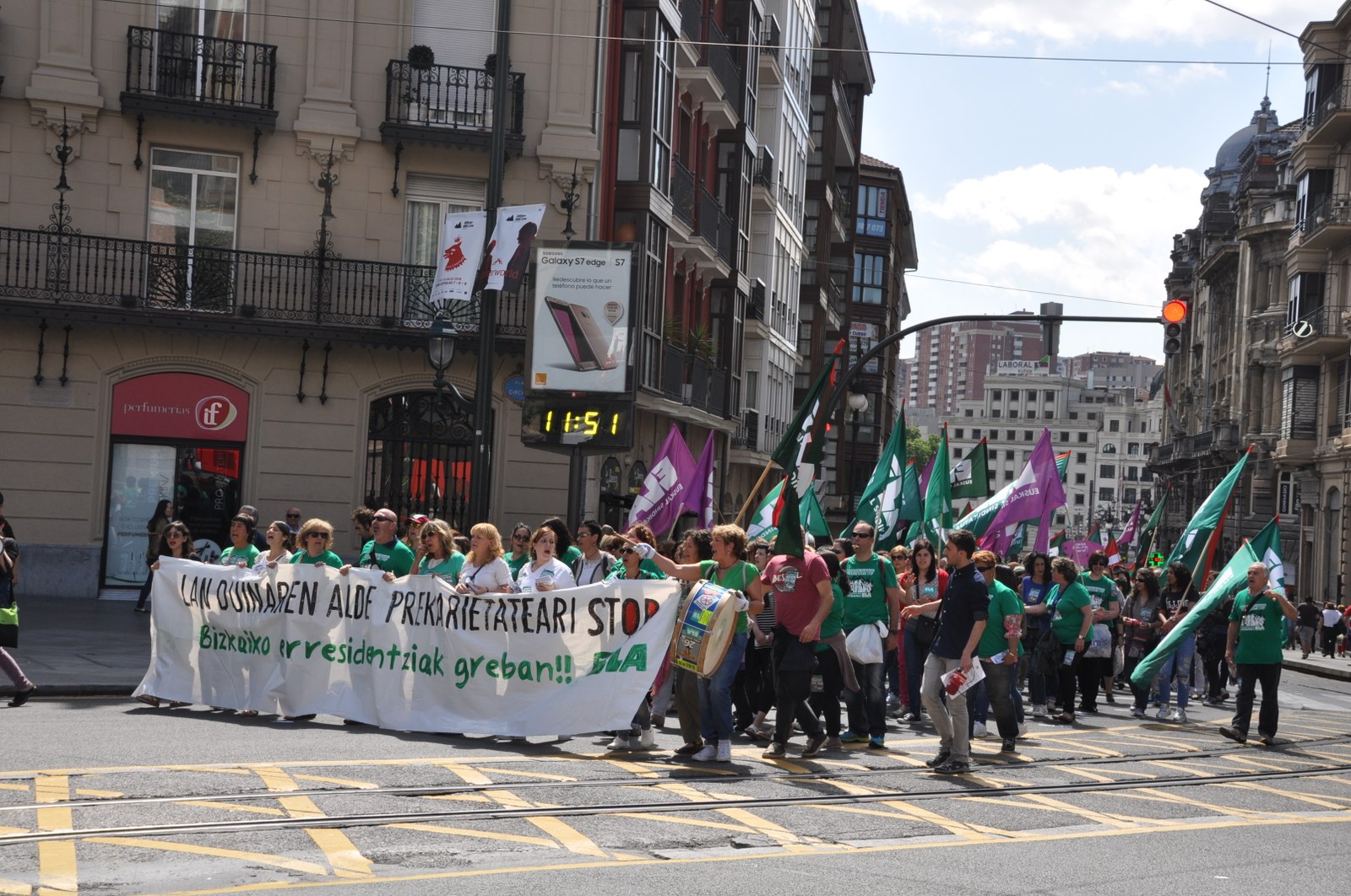 ELA planteará la convocatoria de una huelga indefinida en septiembre en las residencias de Bizkaia ELA planteará la convocatoria de una huelga indefinida en septiembre en las residencias de Bizkaia