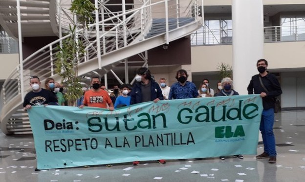Tres nuevos días de huelga para recuperar las labores y descongelar los sueldos Tres nuevos días de huelga para recuperar las labores y descongelar los sueldos