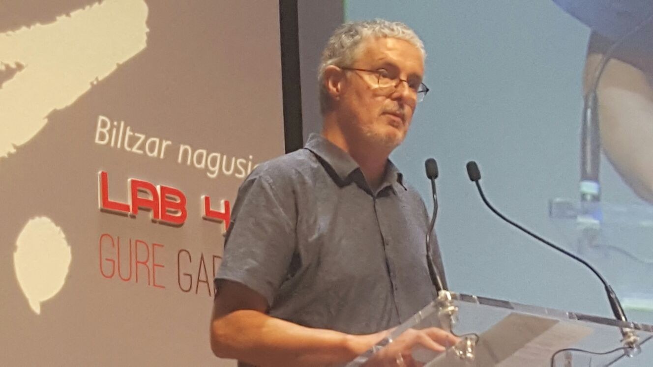 Txiki Muñoz en el congreso de LAB: “el neoliberalismo y la soberania son incompatibles”