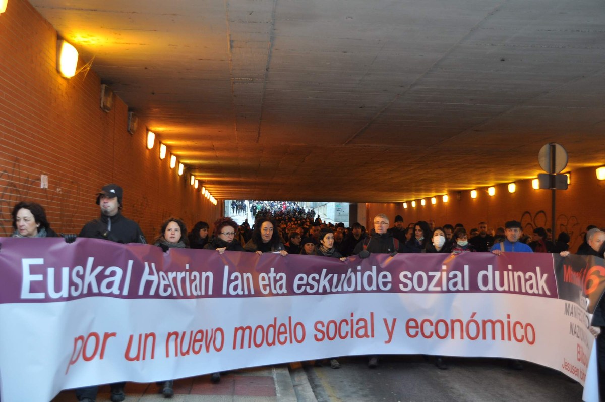 Varios miles de personas protestan contra los recortes ante ...