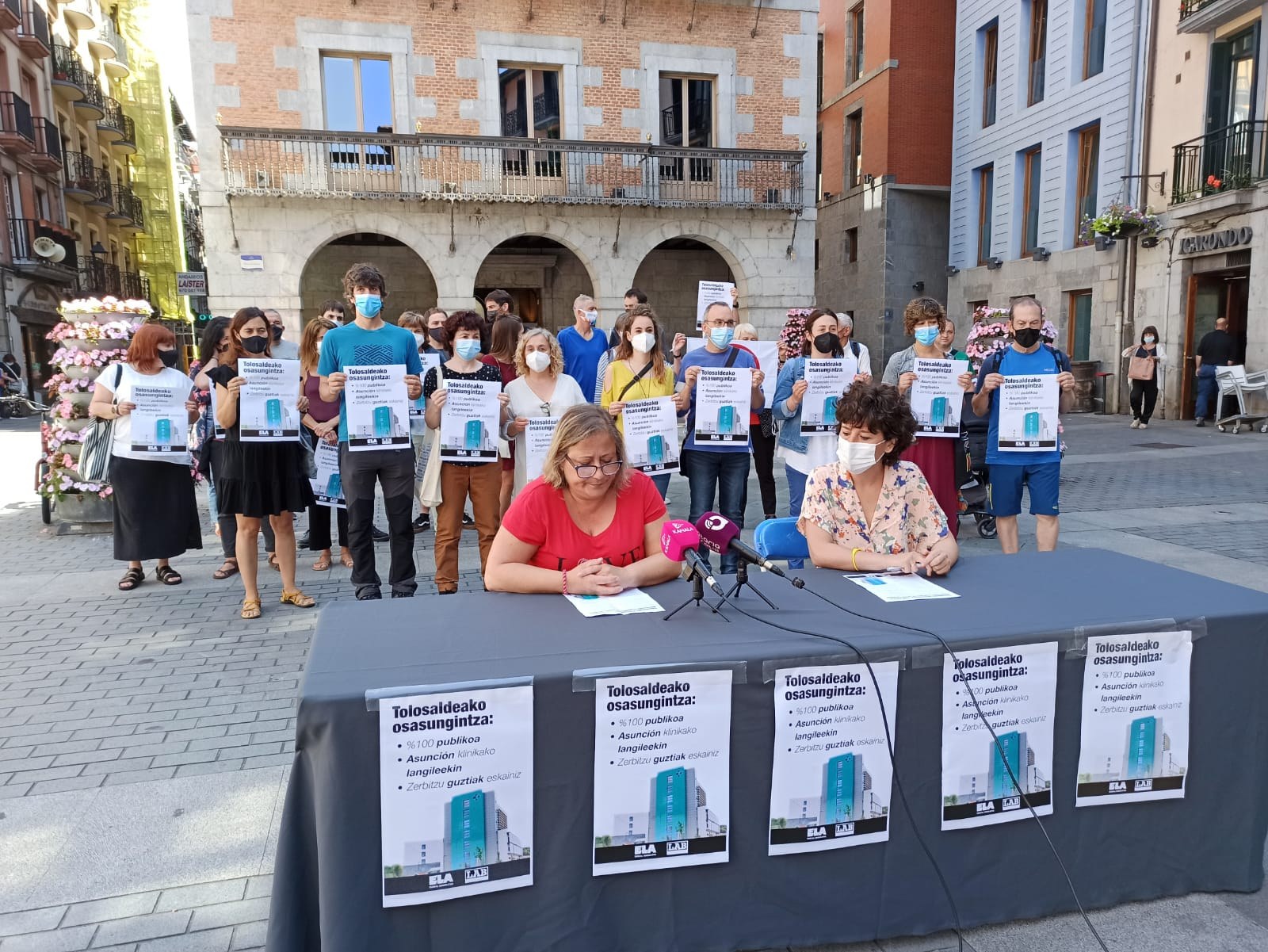 ELA y LAB exigen que el nuevo hospital de Tolosaldea sea 100 % público y que el personal de la Clínica Asunción sea subrogado ELA y LAB exigen que el nuevo hospital de Tolosaldea sea 100 % público y que el personal de la Clínica Asunción sea subrogado