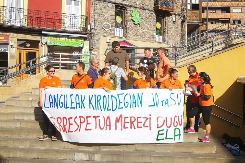 Trabajadoras y trabajadores del Polideportivo Antzizar de Beasain en lucha por un convenio digno