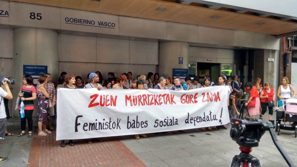 El Movimiento Feminista denuncia que las mujeres son las más perjudicadas por los recortes del Gobierno Vasco