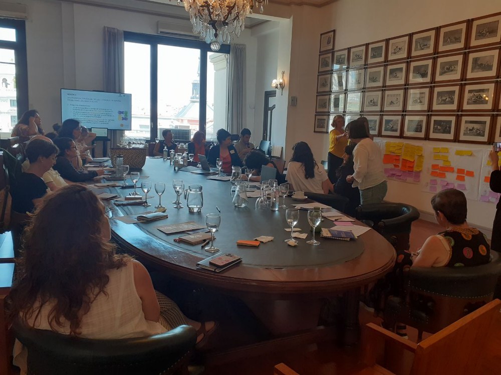 ELA participa en un debate en Madrid sobre las urgencias y los obstáculos en la organización social de los cuidados