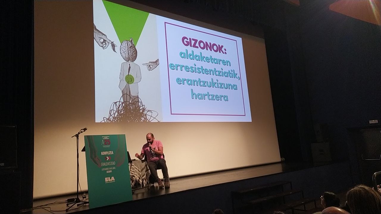 "Todos los frentes son necesarios para destruir el patriarcado"