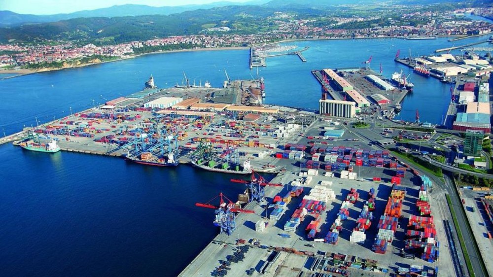 Accidente laboral muy grave en el puerto de Santurtzi