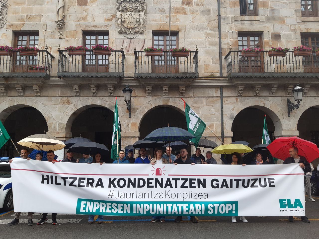 Concentración en Bergara para denunciar el último accidente laboral mortal Concentración en Bergara para denunciar el último accidente laboral mortal
