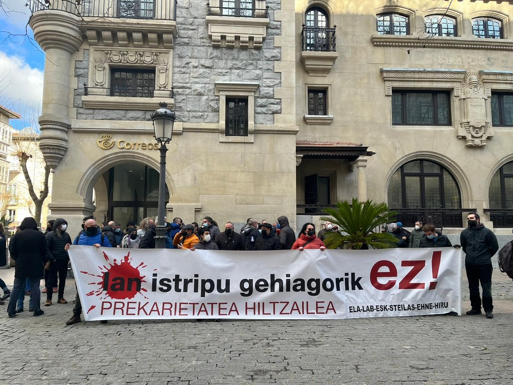 Concentración en Gasteiz para denunciar la siniestralidad laboral