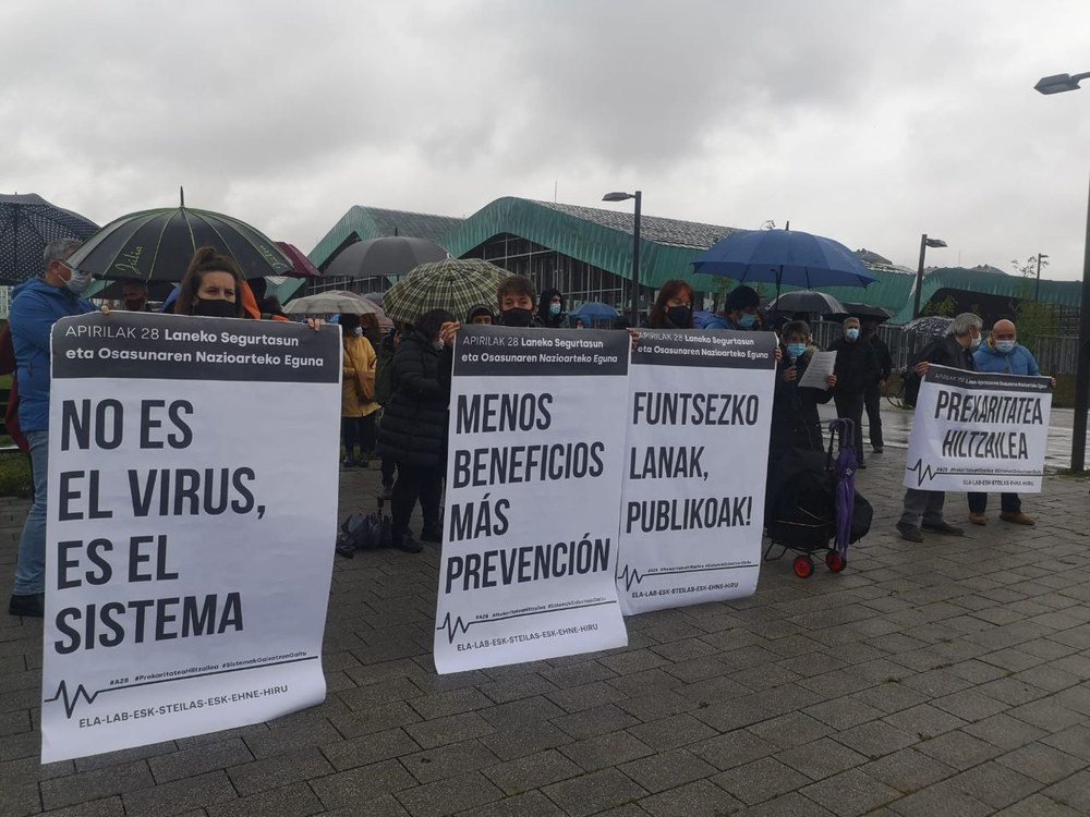 Denuncian en Gasteiz que este sistema nos enferma y nos mata #PrekaritateaHiltzailea
