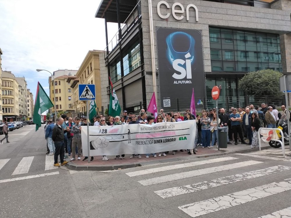 ELA acusa a la patronal de usar el ‘absentismo’ para desviar el foco de la salud laboral