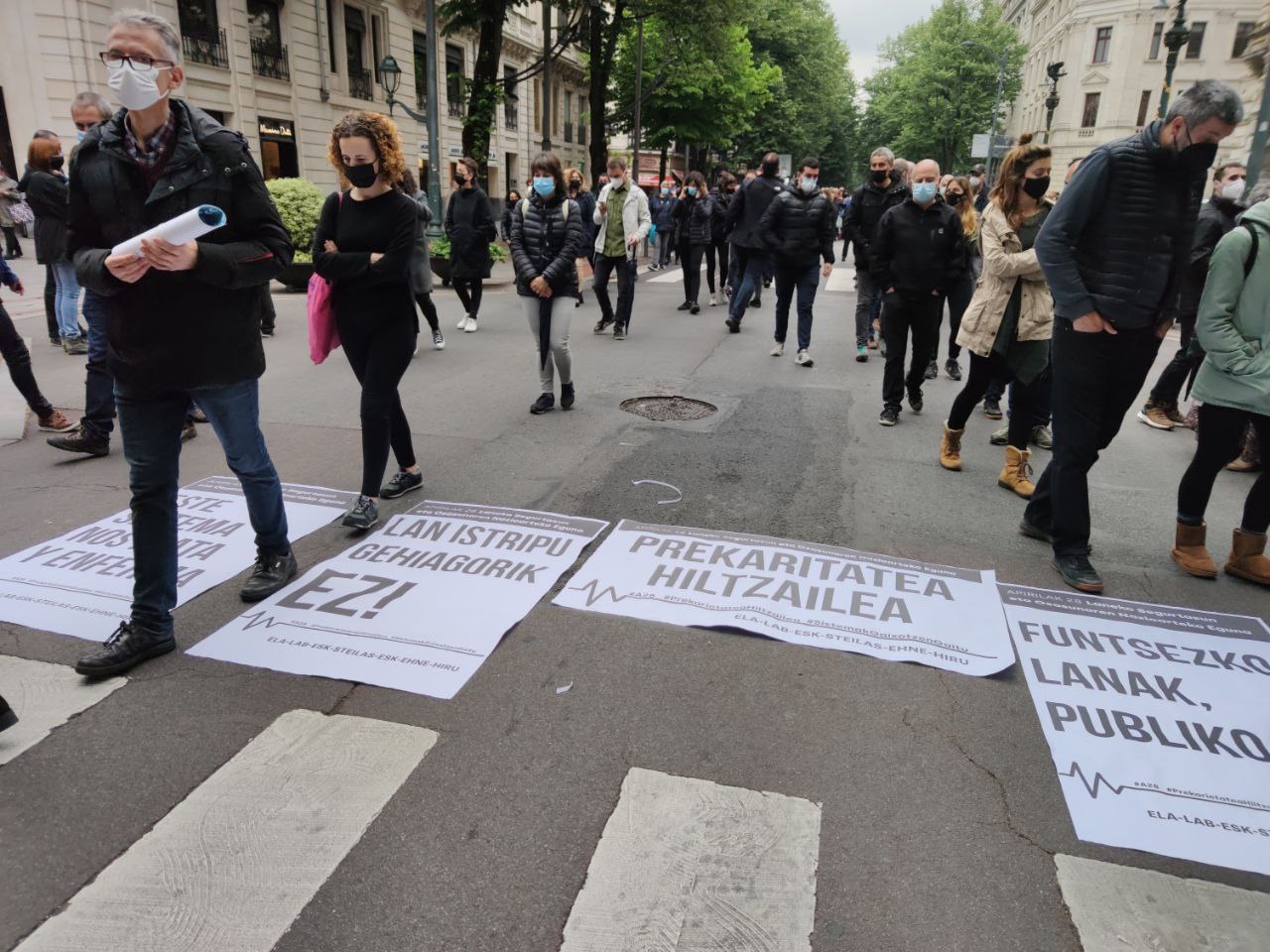 Manifestaciones contra este sistema que nos mata y enferma #PrekaritateaHiltzailea Manifestaciones contra este sistema que nos mata y enferma #PrekaritateaHiltzailea