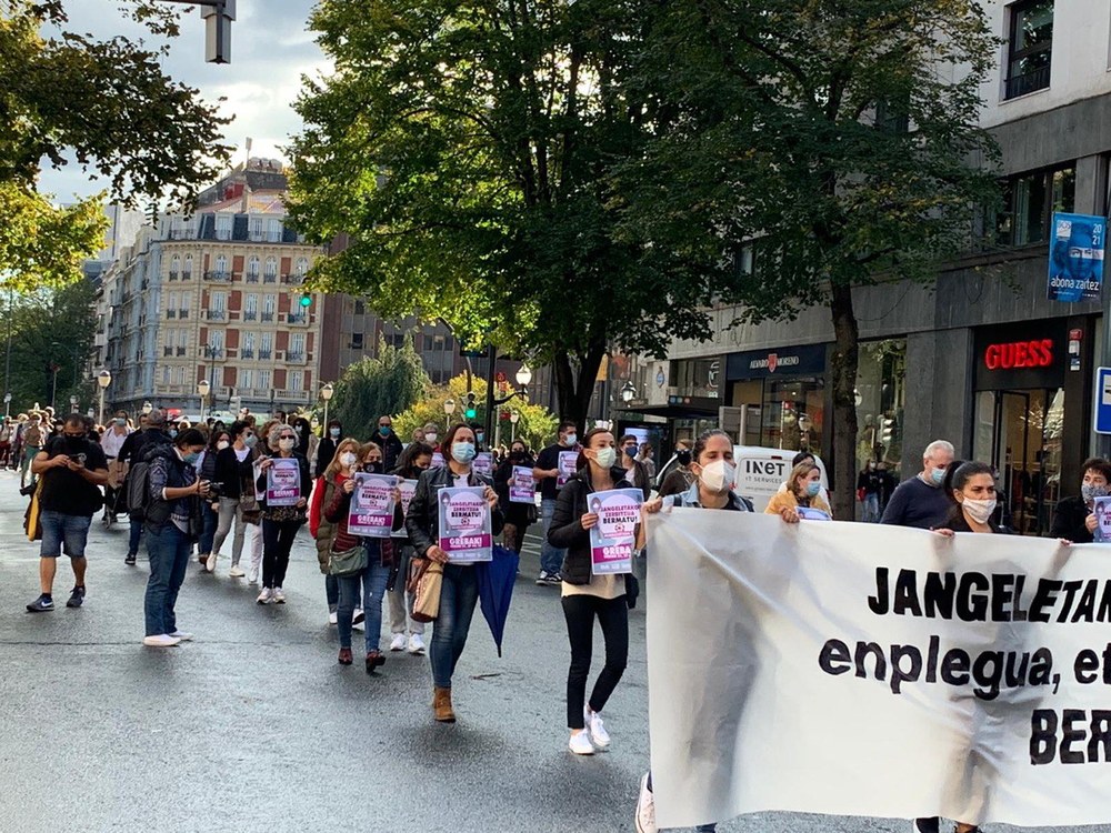 Amplio seguimiento en la huelga de comedores escolares, pese a las trabas del Departamento de Educación