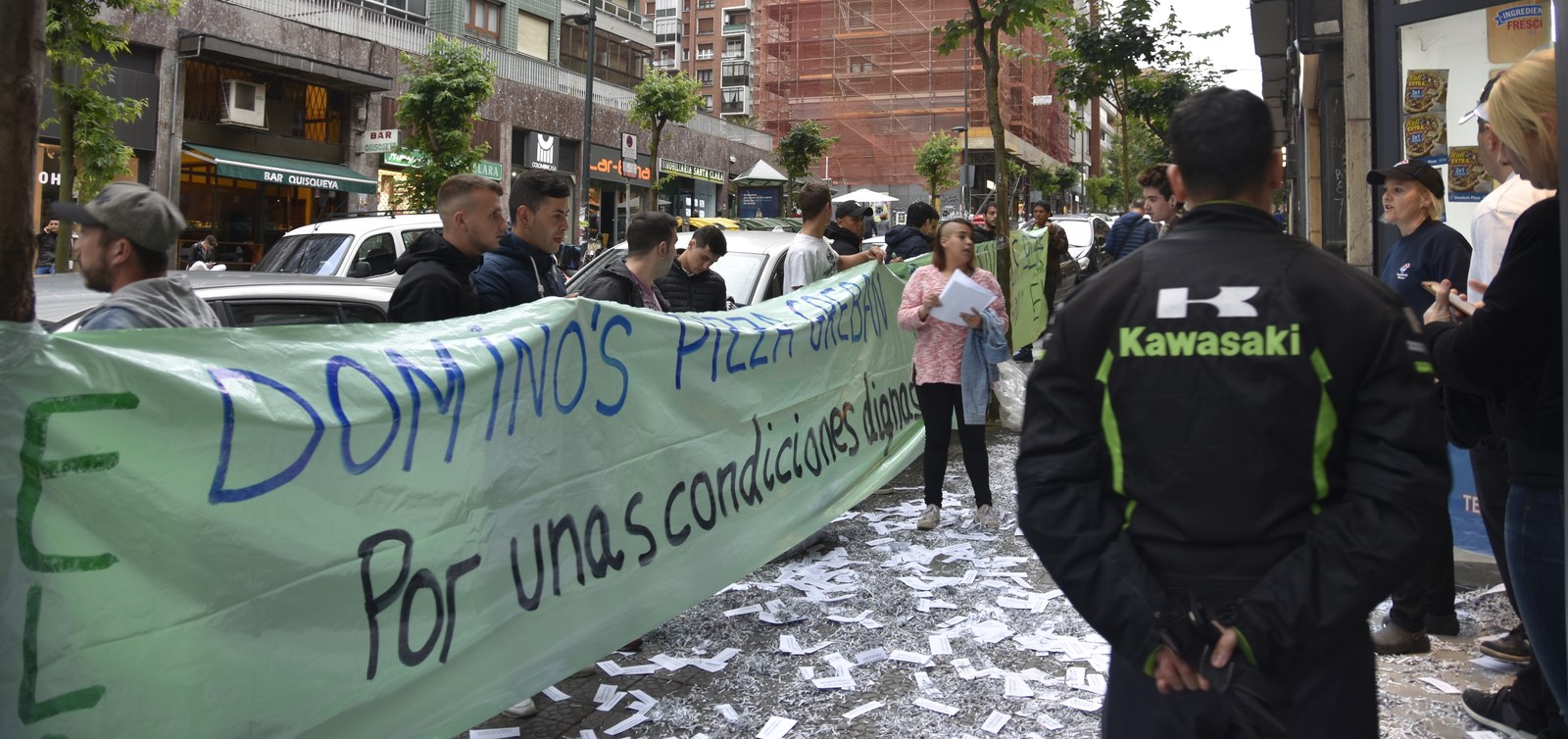 Domino’s Pizza, paros contra la precariedad #Landeia Domino’s Pizza, paros contra la precariedad #Landeia