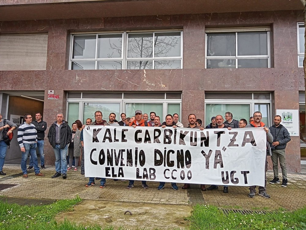 ELA, LAB, CCOO y UGT denuncian el bloqueo de la negociación del convenio que finalizó en 2022