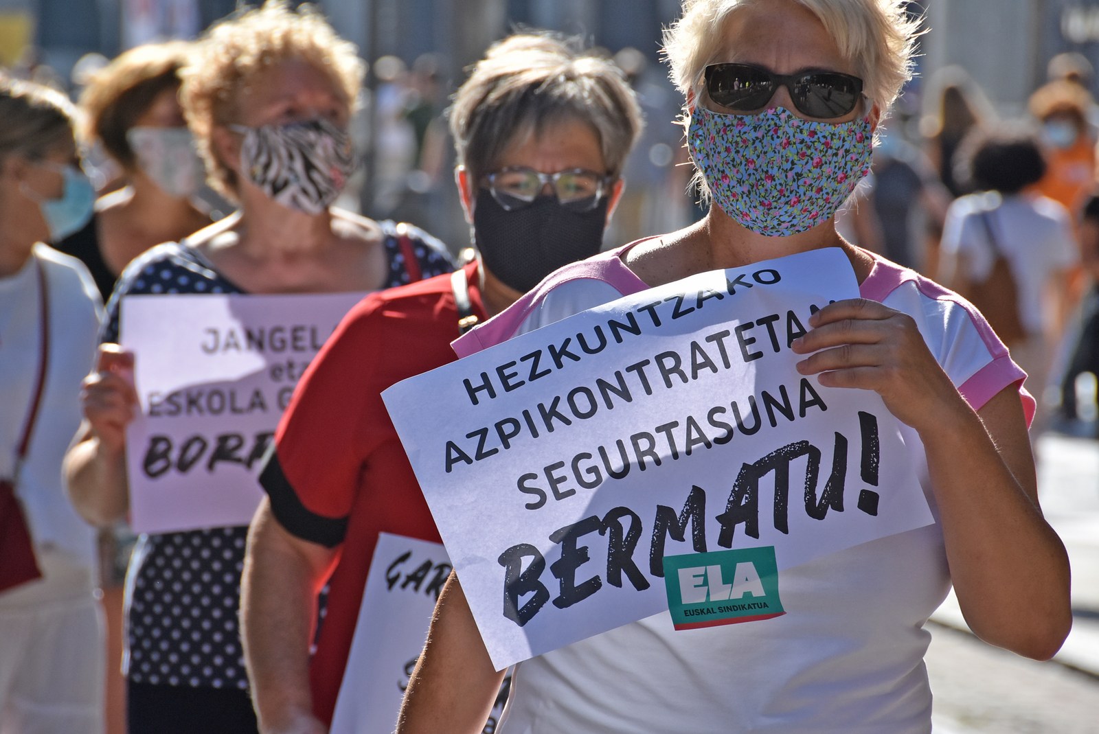 ELA, LAB, CCOO y UGT exigen al Gobierno Vasco que mantenga el empleo y las condiciones laborales en comedores escolares y que destine los recursos necesarios para garantizar un servicio seguro y de calidad