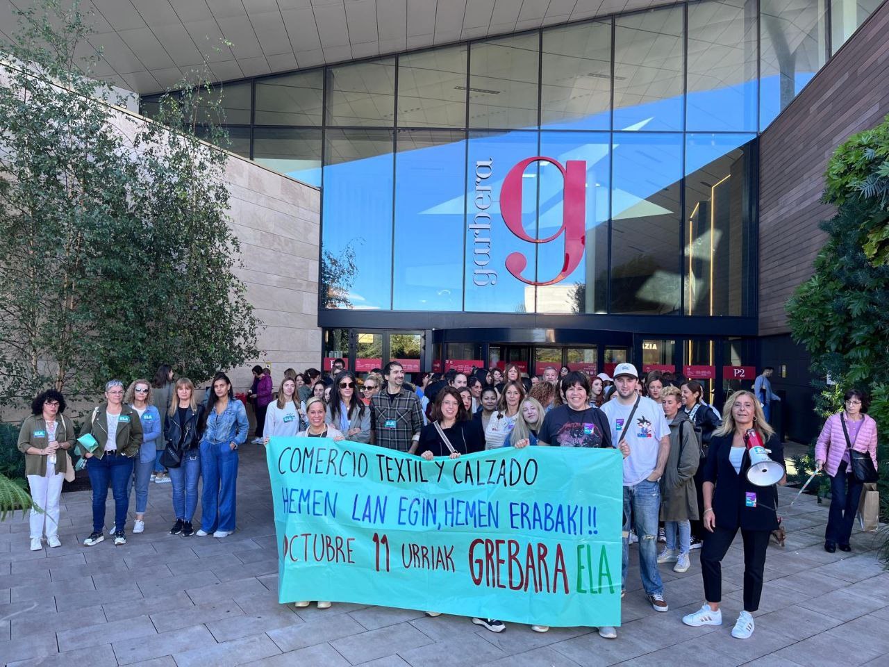 Gran seguimiento a la nueva jornada de huelga en contra del convenio estatal que negocian las grandes empresas