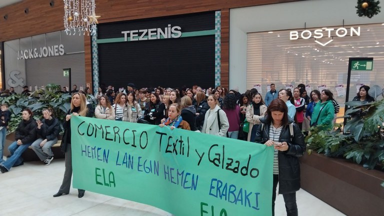 Amplio seguimiento en Bizkaia y Gipuzkoa para reivindicar que prevalezcan los convenios provinciales en Hego Euskal Herria