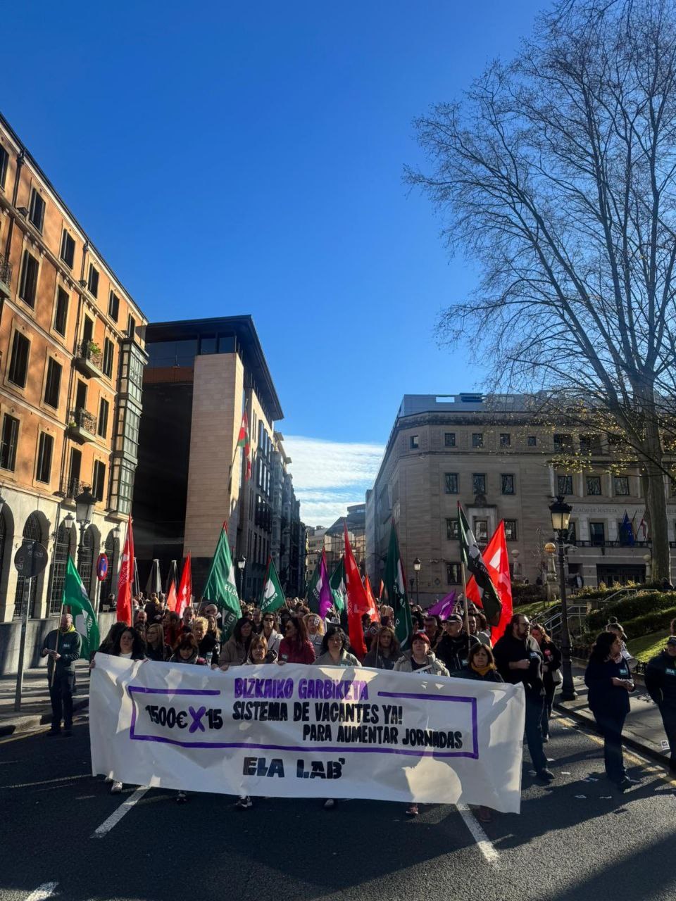 Las trabajadoras secundan la huelga ante el bloqueo de la negociación del convenio