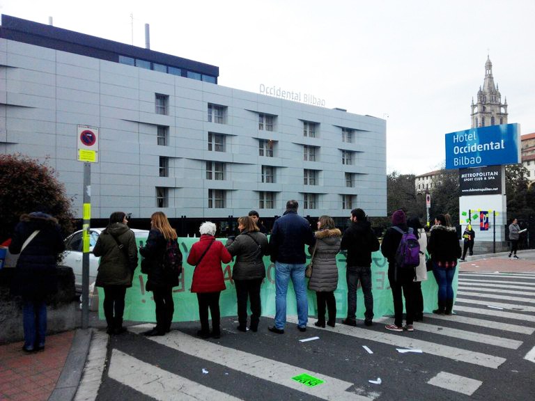 Huelga indefinida en el servicio de limpieza de los hoteles Barceló y NH de Bilbao