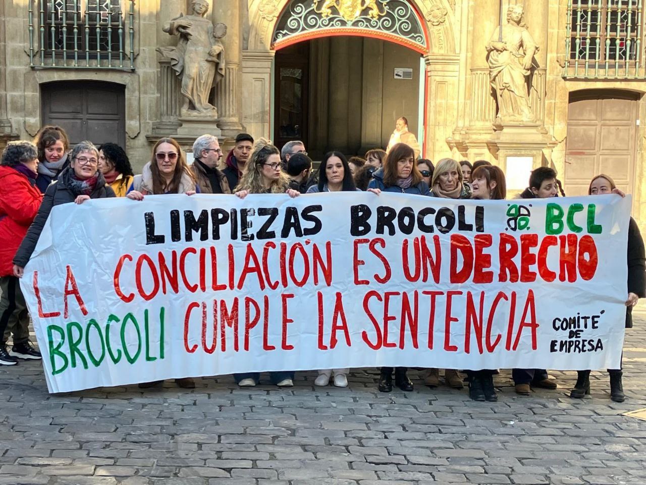 La empresa subcontratada de limpieza en el Ayuntamiento de Iruñea continúa vulnerando el derecho a conciliar La empresa subcontratada de limpieza en el Ayuntamiento de Iruñea continúa vulnerando el derecho a conciliar