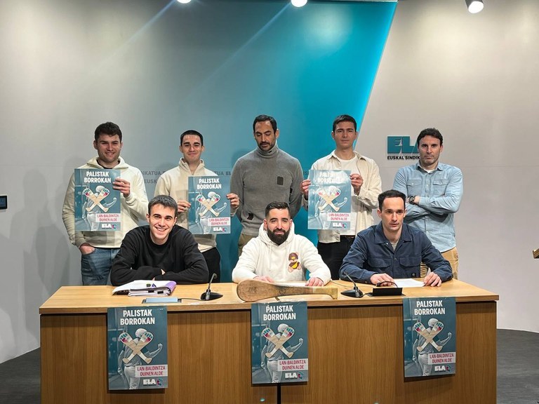 Huelga para lograr la readmisión de los despedidos y la firma de un convenio