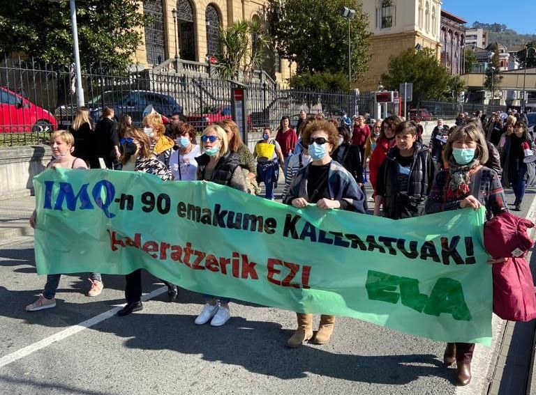 Manifestación para denunciar el despido de 90 trabajadoras de la limpieza en IMQ por defender sus derechos