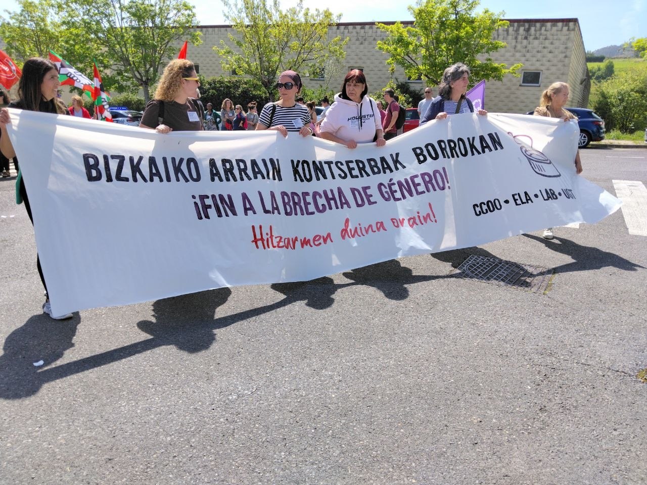 Paro masivo en Bermeo contra la precariedad