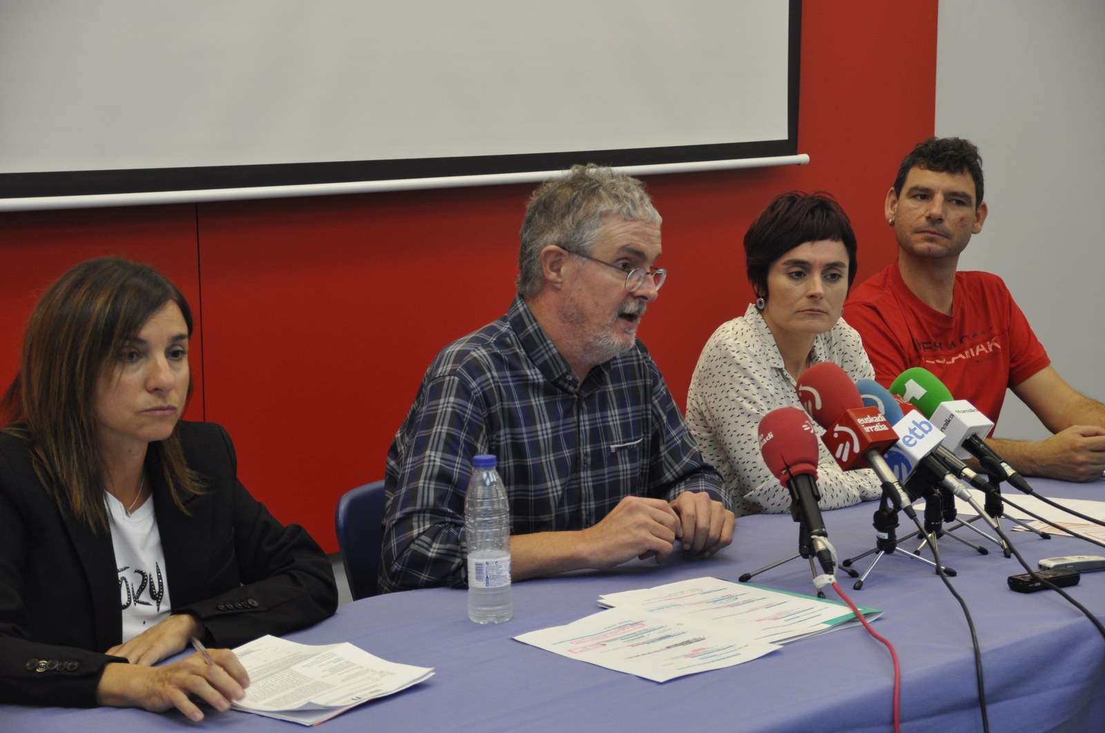 UGT y CCOO están haciendo el trabajo sucio a la patronal española de hostelería
