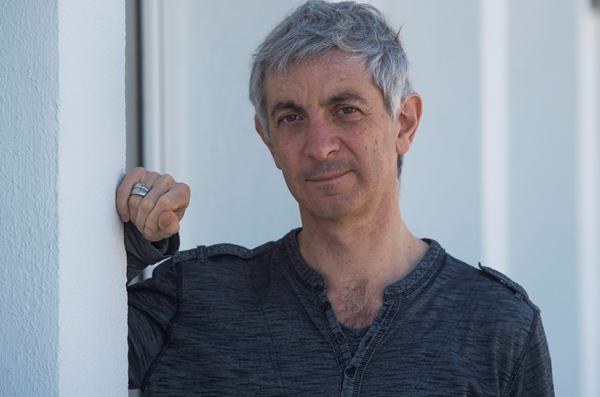 “Podemosek aurrekontu neoliberal batzuk kontsolidatu ditu aurrekontua %0,75 aldatzearen truke” “Podemosek aurrekontu neoliberal batzuk kontsolidatu ditu aurrekontua %0,75 aldatzearen truke”