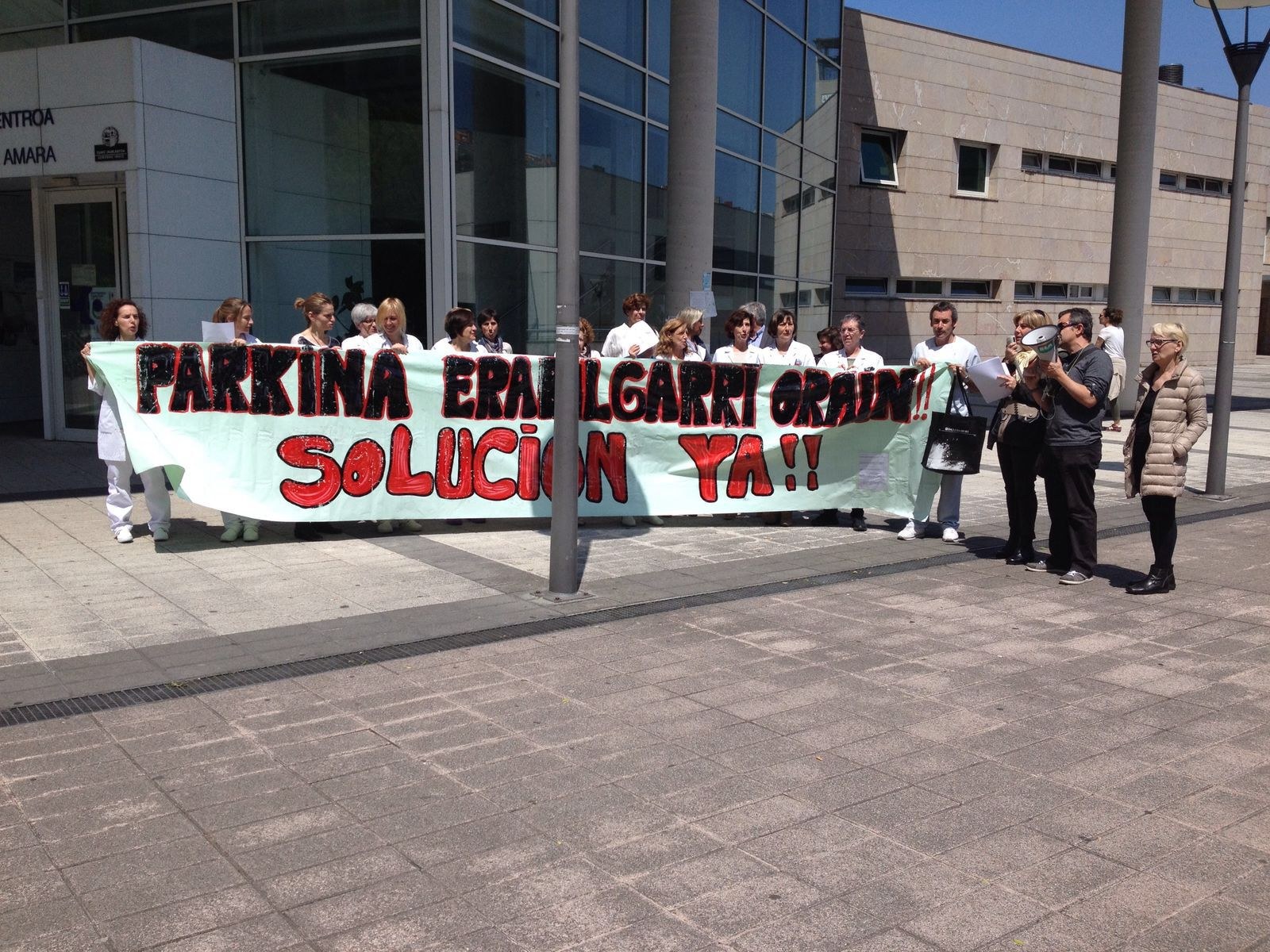 Amara-Berriko Parkina erabilgarri izan dadila nahi dute