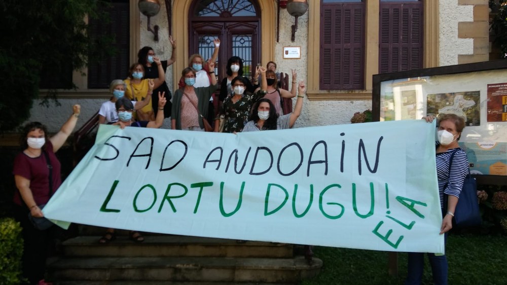 Andoaingo etxez etxeko laguntza zerbitzuko langileek  akordioa itxi dute lan  baldintzak hobetzeko