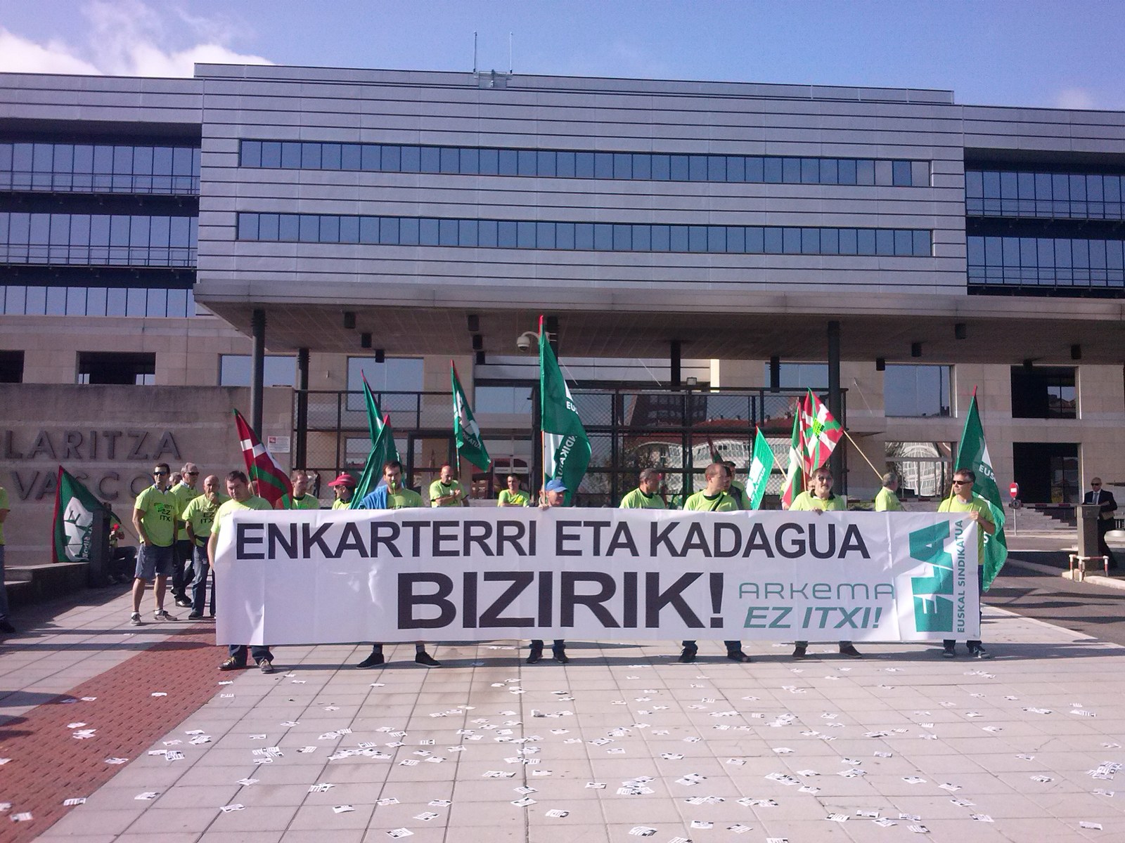 Arkemako plantillak lortu du enpresak EEEa erretiratzea