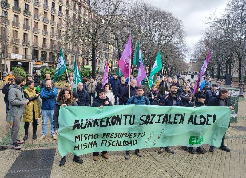Aurrekontu politika eta fiskalitatea aldatzeko eskatzeko elkarretaratzea egin du ELAk