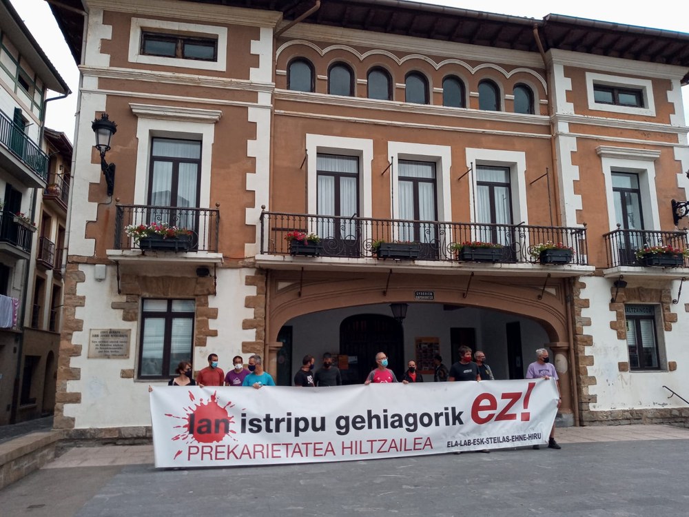 Azken lan istripu hilgarria salatzeko elkarretaratzea egin dute Getarian