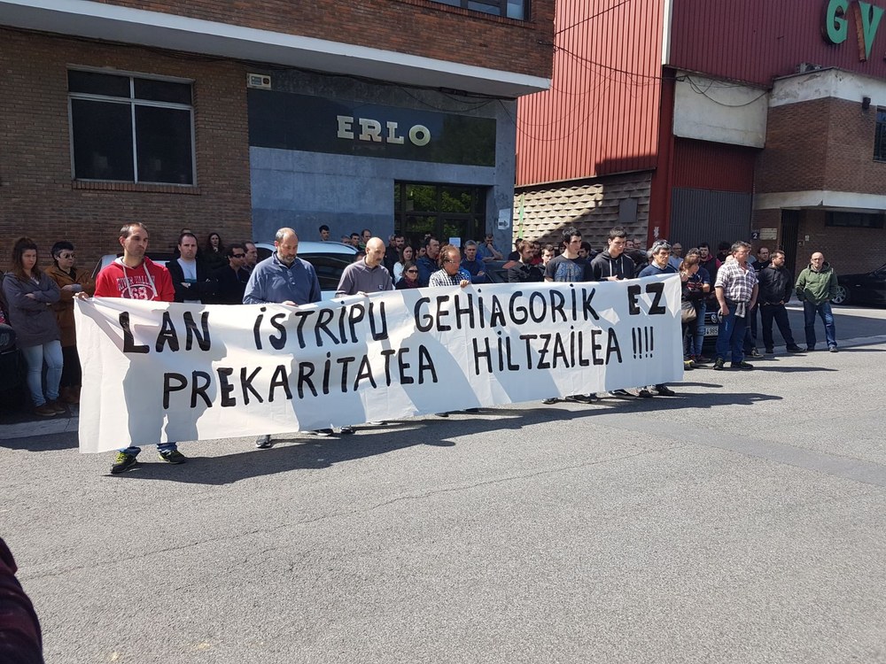 Azkoitian izandako lan istripu hilgarriaren salaketa