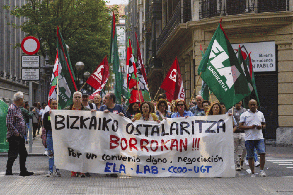 Beste hiru greba egun deitu dituzte hitzarmenaren negoziazioan aurrera egiteko