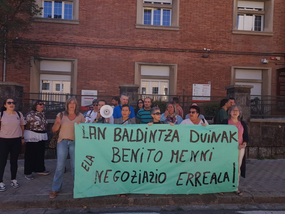 Beste lau asteko greba deialdia egin dute aurrerapausorik ez dagoelako