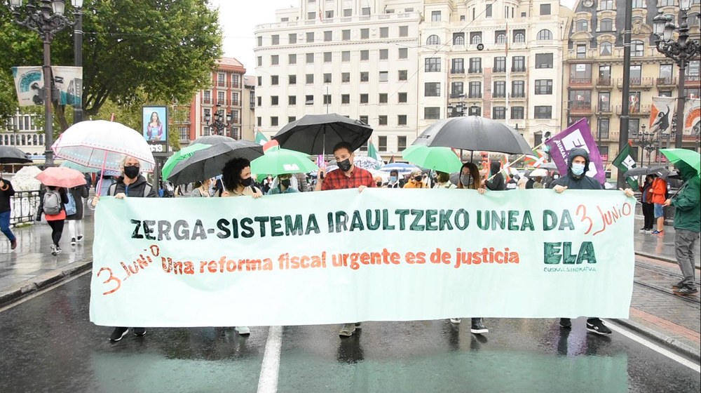 Bideoa  | Mitxel Lakuntza: "Herri honetan zenbat eta gehiago eduki, gero eta zerga gutxiago ordaindu"