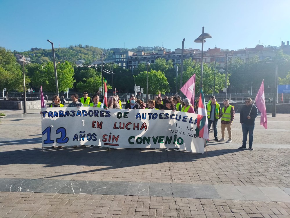 Bizkaiko autoeskoletako 40. greba egunak jarraipen zabala izan du