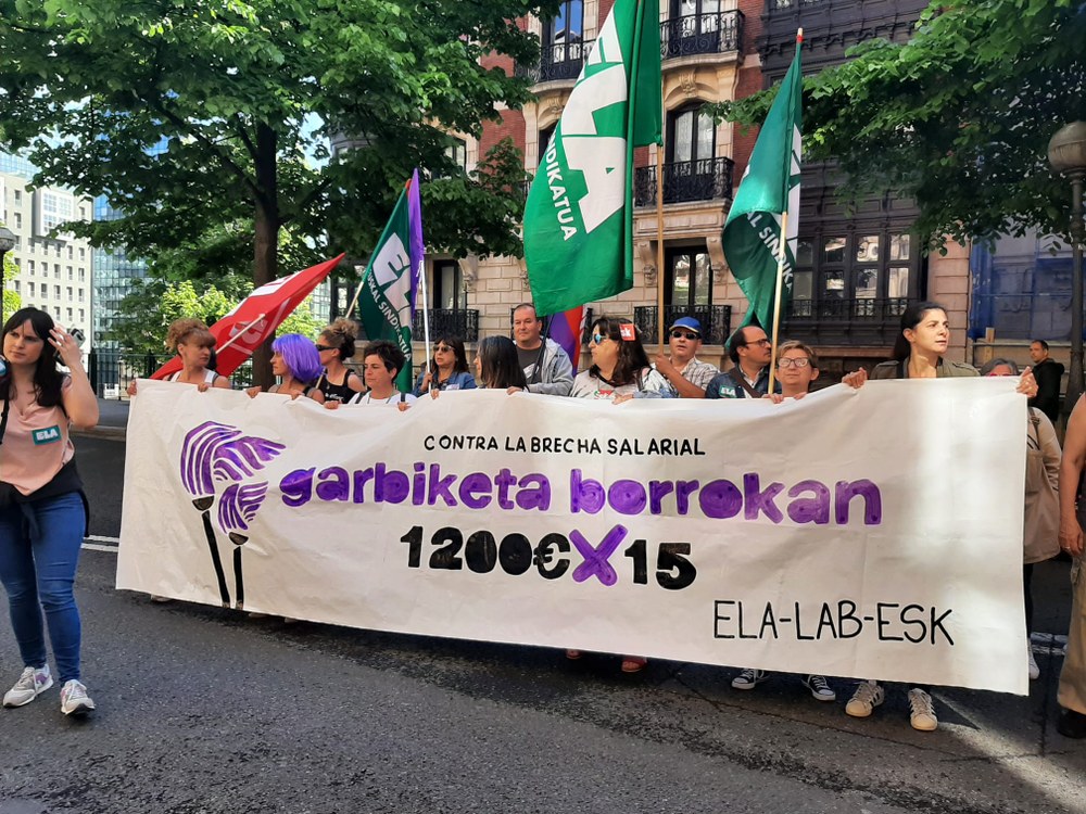 Bizkaiko garbiketa hitzarmenaren aldeko greba jarraipen zabala izaten ari da